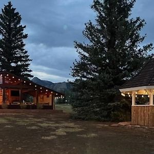 Columbine Inn (Adults Only)